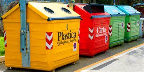 Infraestructura tecnológica de un edificio inteligente mostrando servidores con luces azules